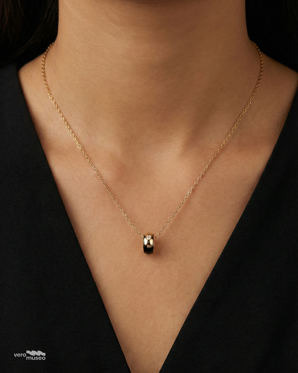 APERTURE PENDANT NECKLACE