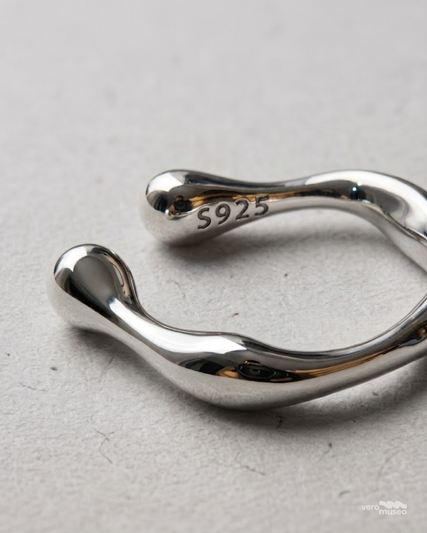 KURVO EAR CUFF