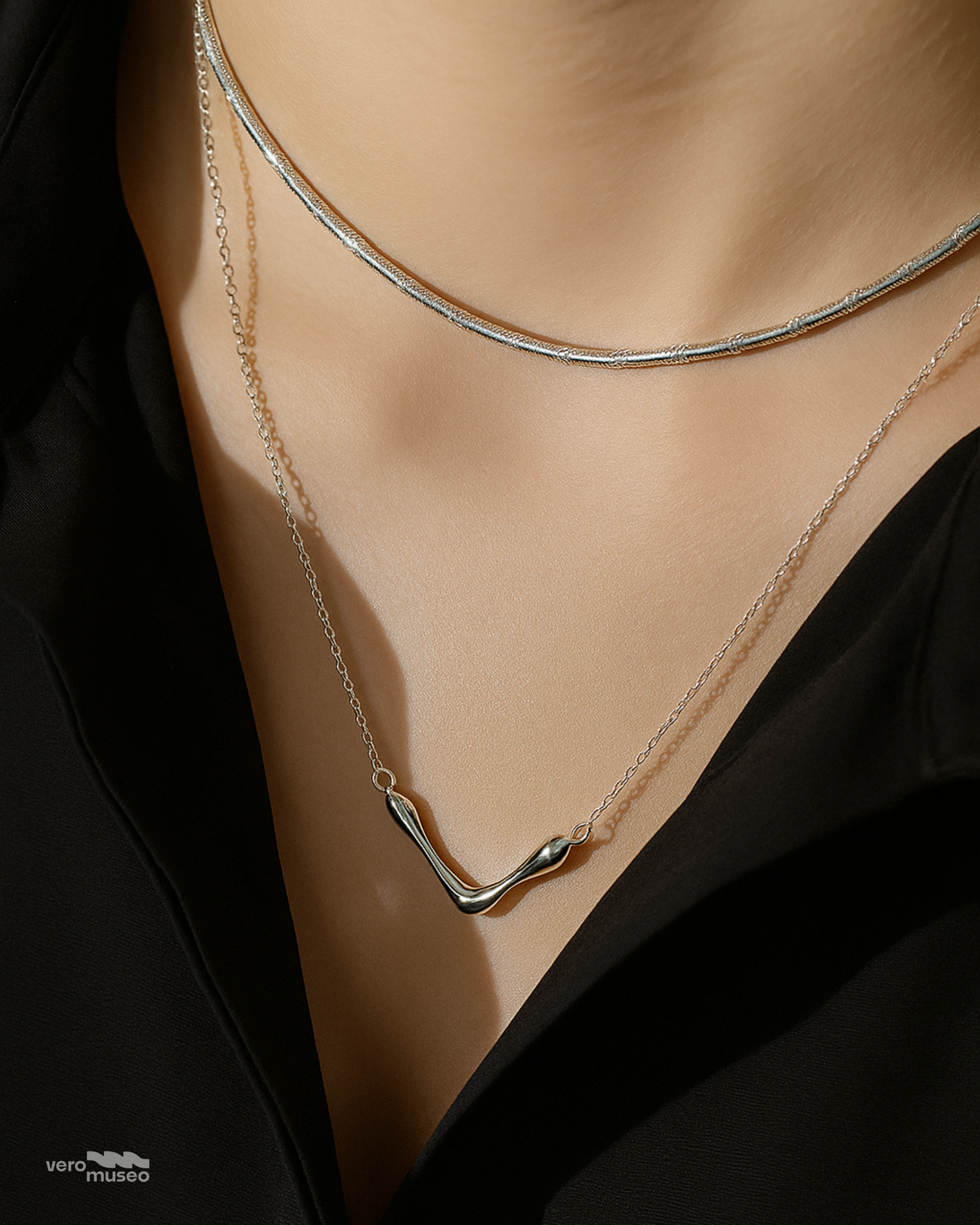 VERRON NECKLACE