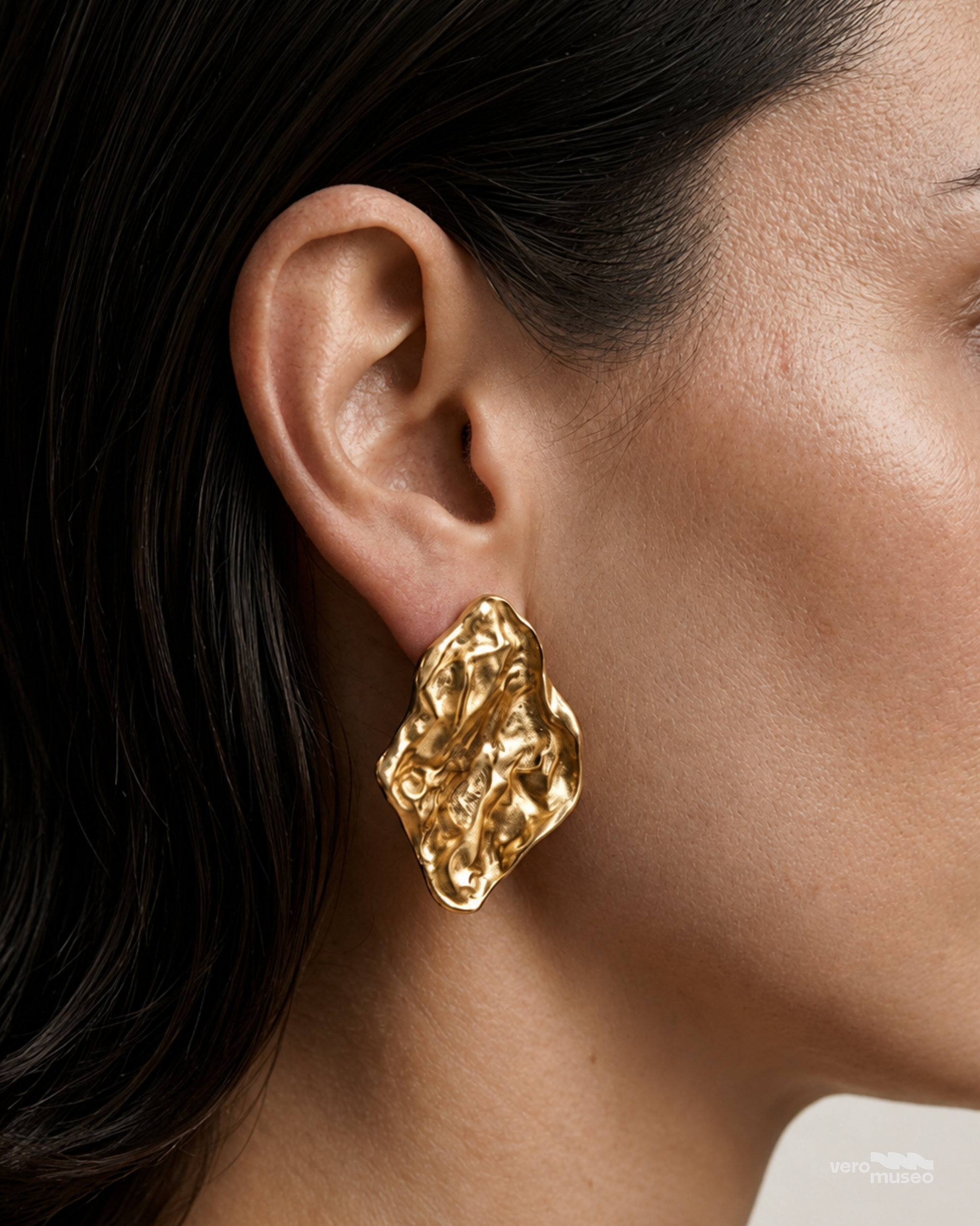 CASTELLE STUD EARRINGS