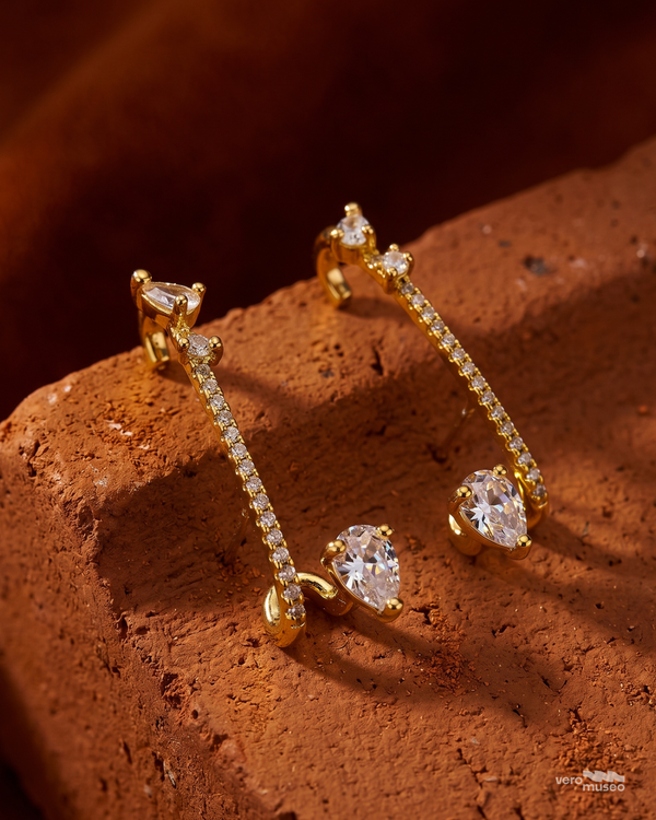 SLINGSHOT CLIMBER STUD EARRINGS
