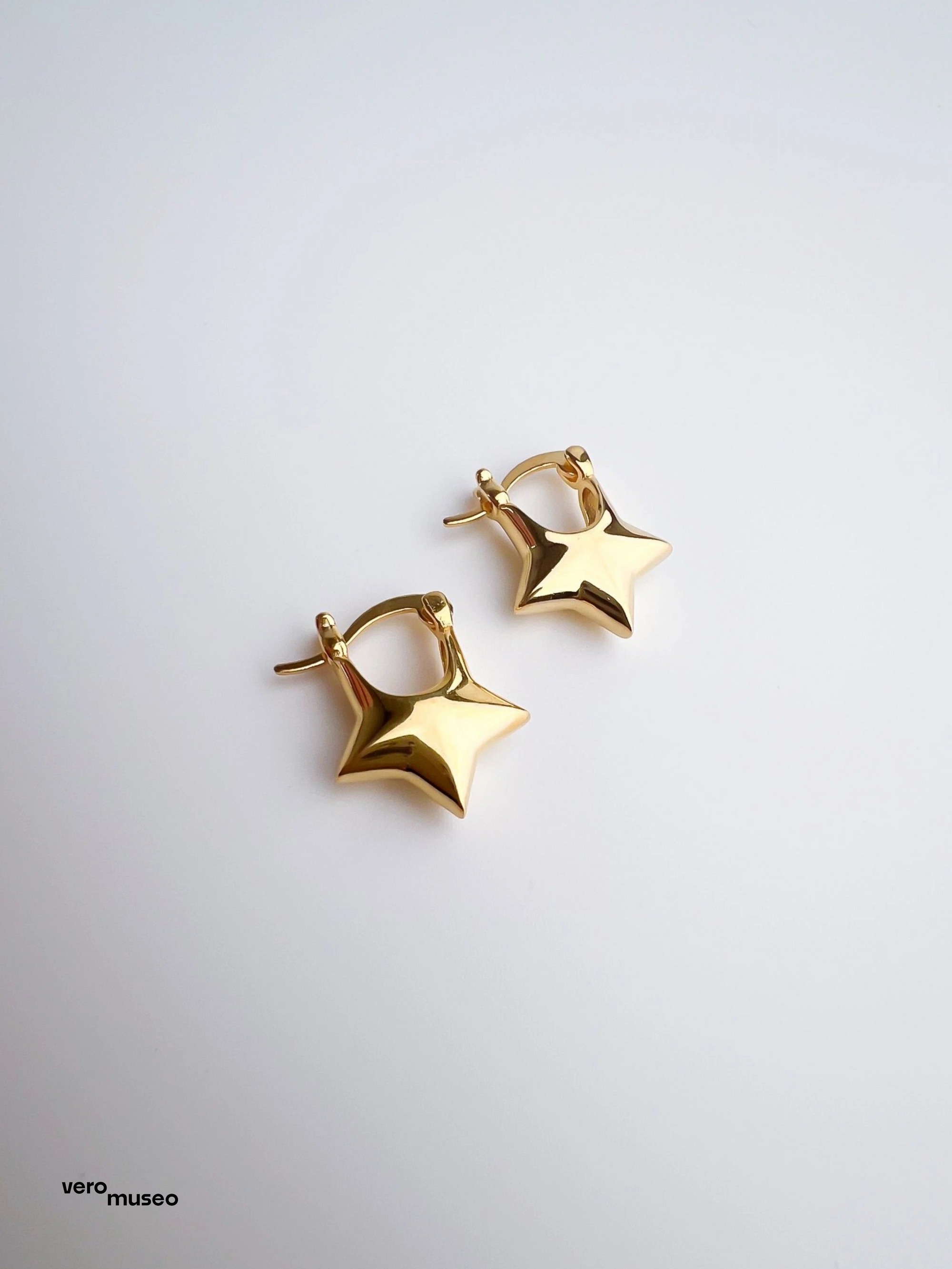 STARLETTE HUGGIES EARRINGS