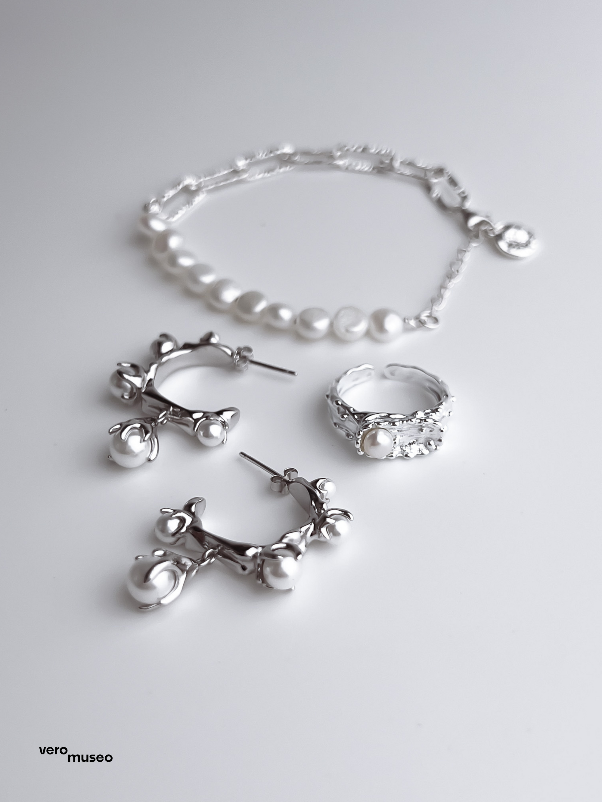 STEELWATER PEARL BRACELET