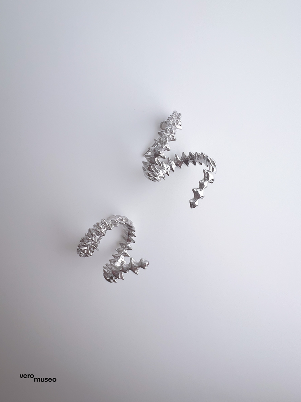 SPINEWAVE STUD EARRINGS