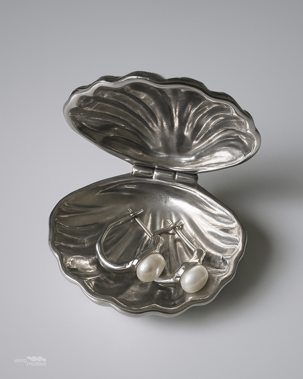 MOONSEED PEARL HUGGIES