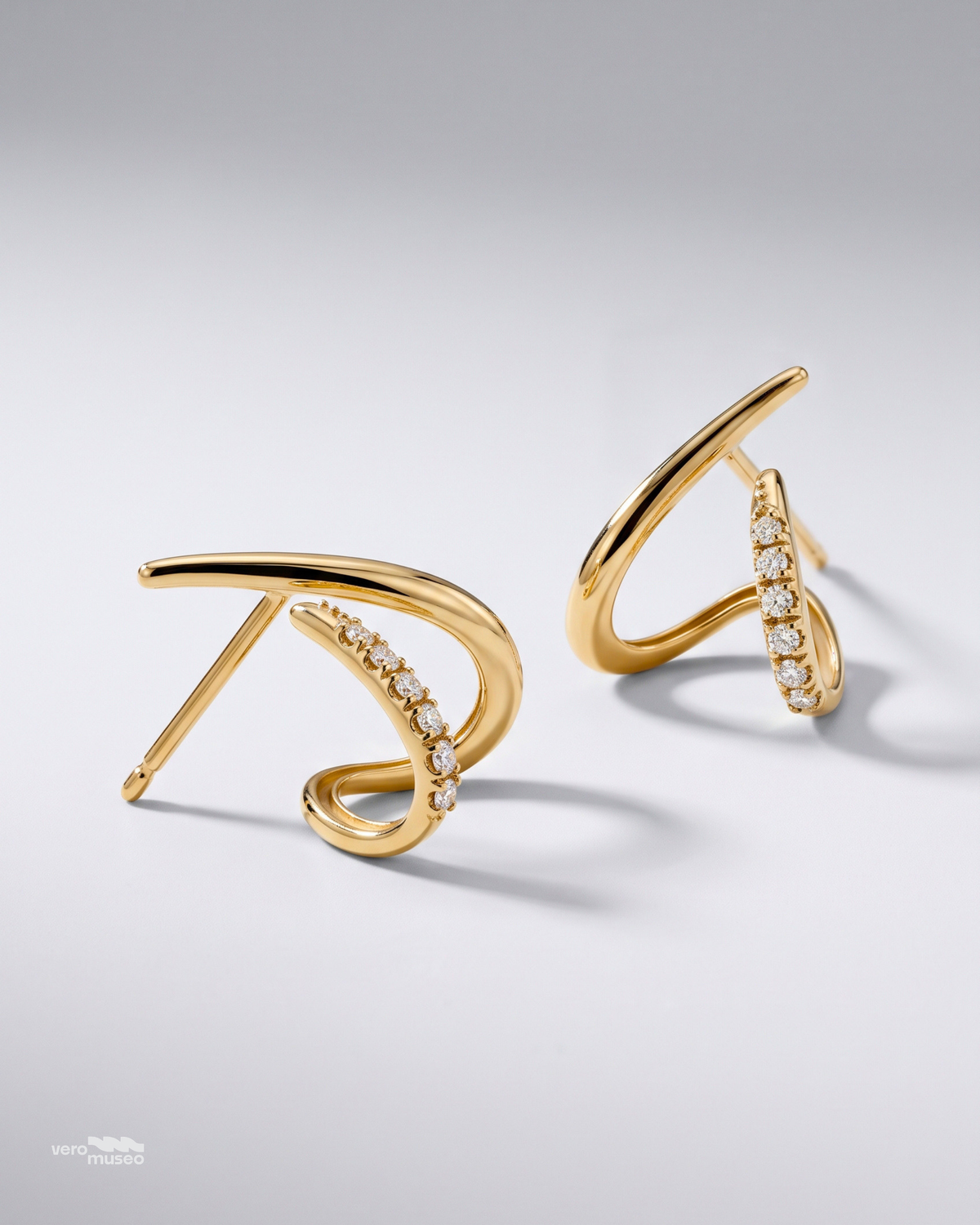 VIXEN ILLUSION STUD EARRINGS