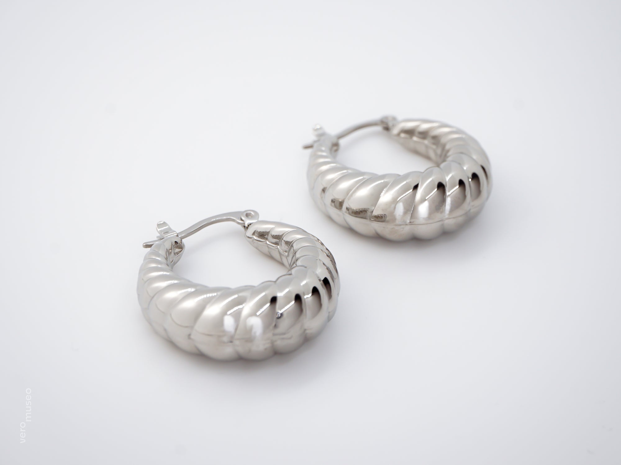 HELIXA HOOP EARRINGS