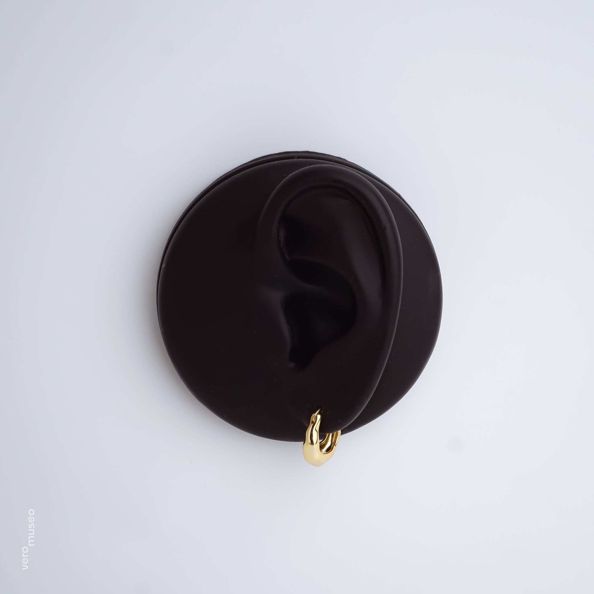 LA DANSE SHORT EARRINGS