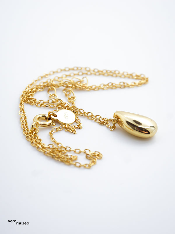 DEWDROP PENDANT NECKLACE