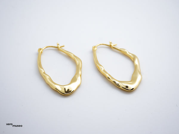 MOLTA LARGE HOOP EARRINGS