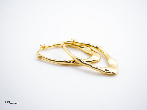 MOLTA LARGE HOOP EARRINGS