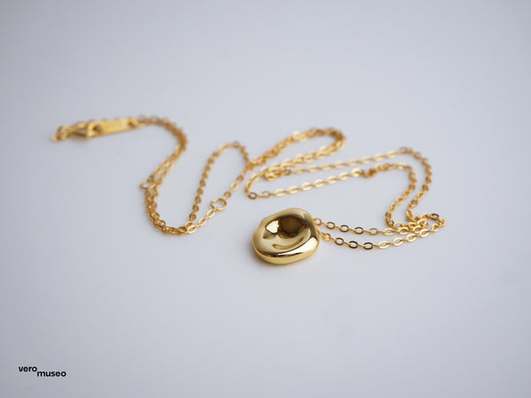 IMPRESSION PENDANT NECKLACE