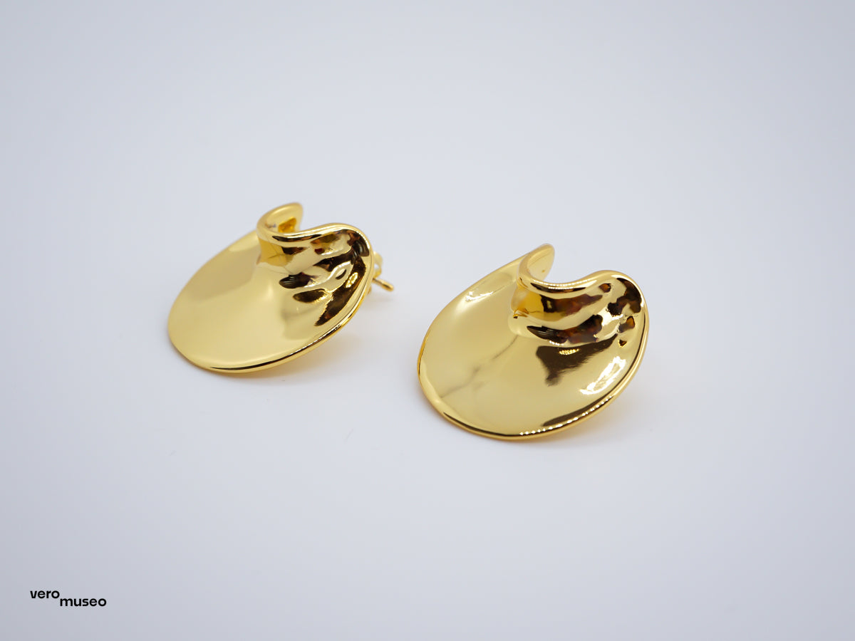 MOONDRIP STUD EARRINGS