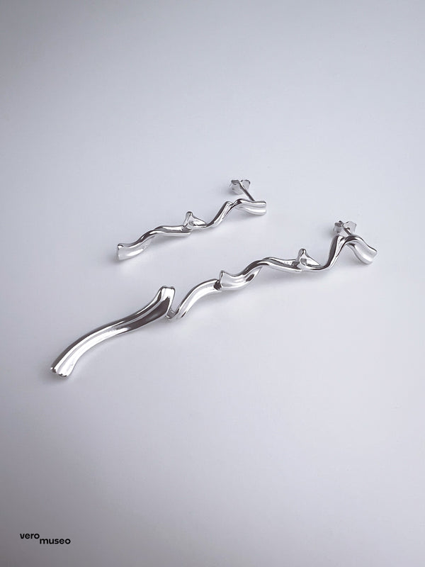 TWIGGY SILVER STUD EARRINGS