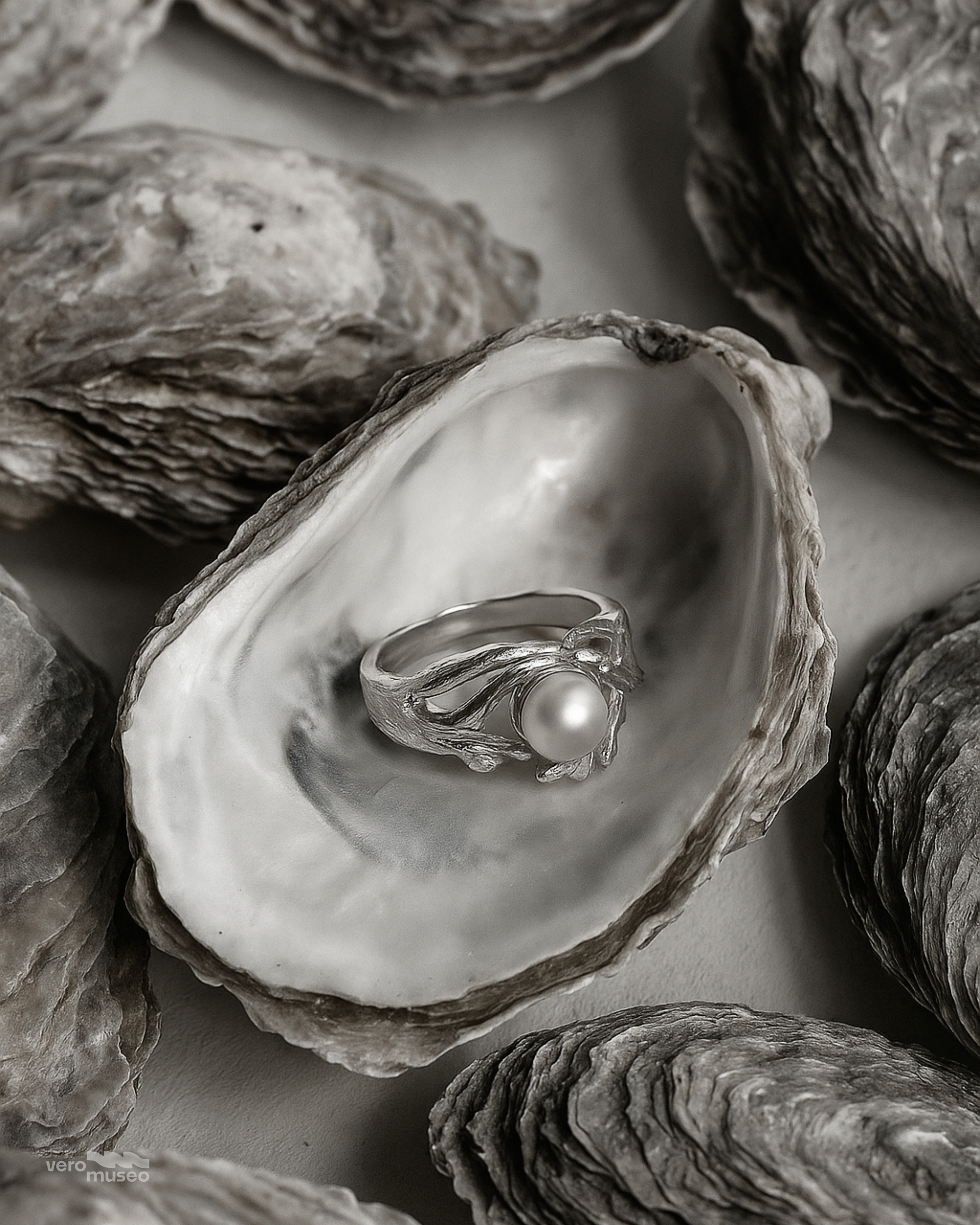 EPHYRA PEARL RING