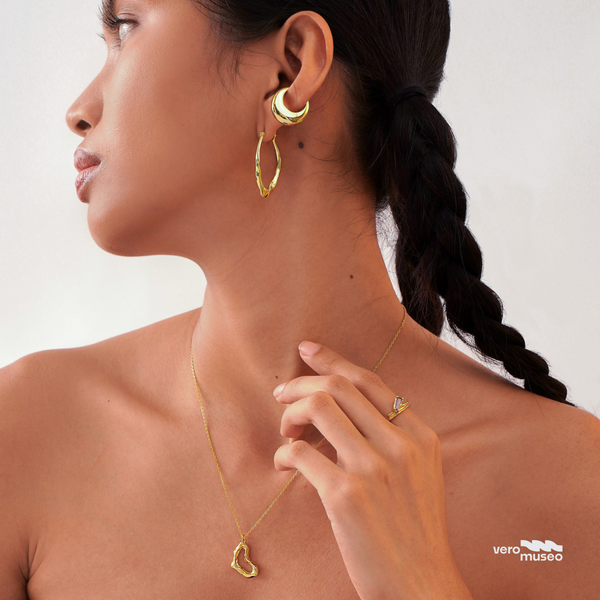 MOLTA LARGE HOOP EARRINGS